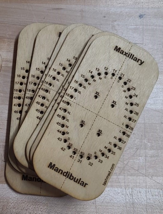 Modèle de barrage en caoutchouc de base