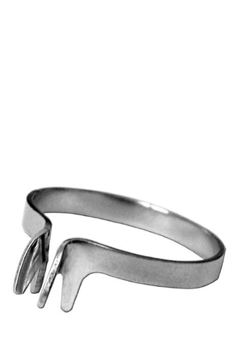 Jeu de 18 matrices de fixation + 1 bague MD